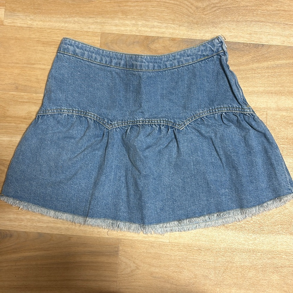 NWOT Ruffle Denim Mini Skirt
